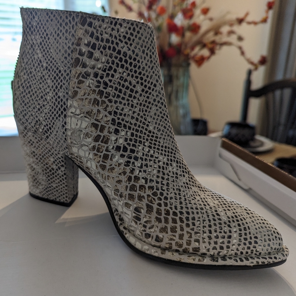 Ankle Boot - image 1